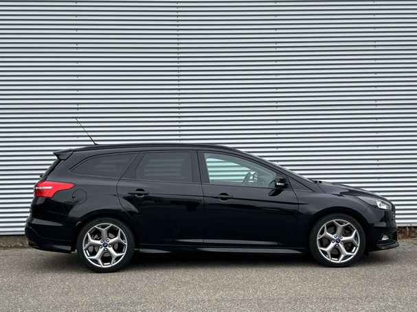 Ford Focus Wagon 2 2.0 ST 184 kW image number 3