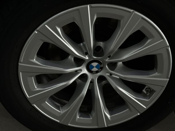 BMW 320d Touring xDrive 140 kW image number 17