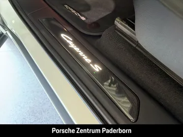 Car image 35