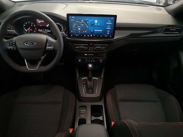 Car image 12