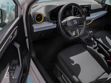 Car image 10