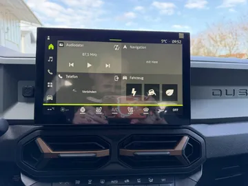Car image 27