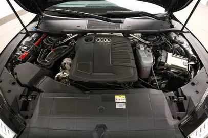 Car image 25