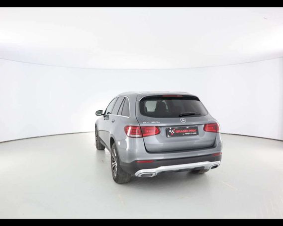 Mercedes-Benz GLC 300 e 4Matic 235 kW image number 4