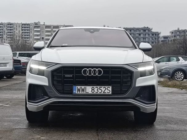 Audi Q8 55 TFSI quattro Tiptronic 250 kW image number 3