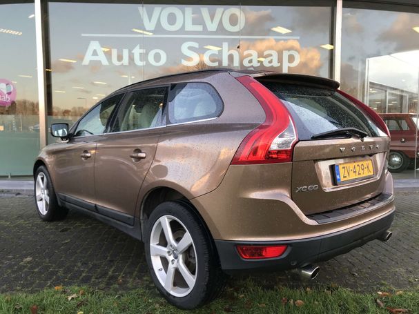 Volvo XC60 T5 Momentum 177 kW image number 3