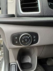 Car image 33