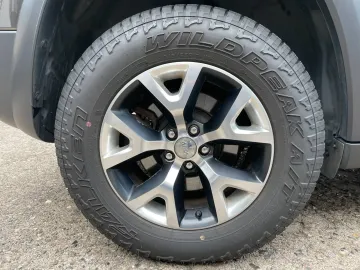 Car image 46