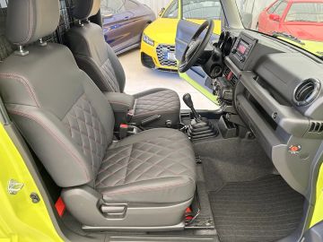 Car image 10