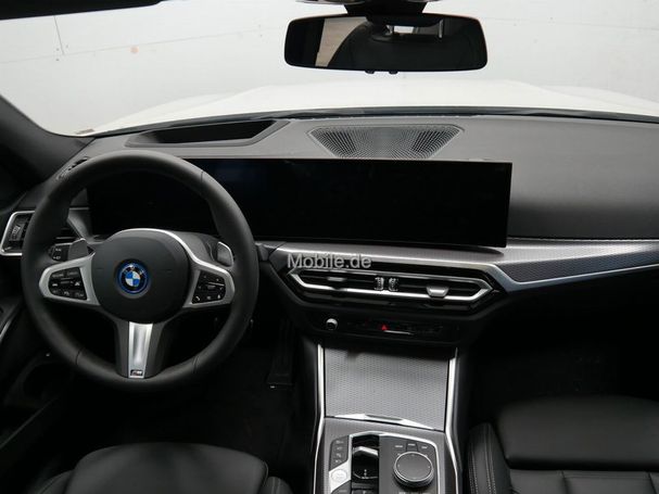 BMW 330 Touring e M 215 kW image number 6