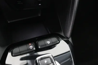 Car image 38