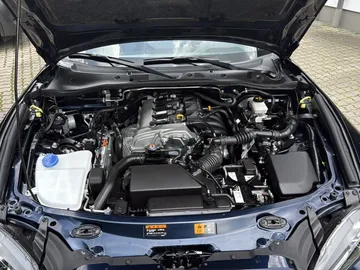 Car image 26