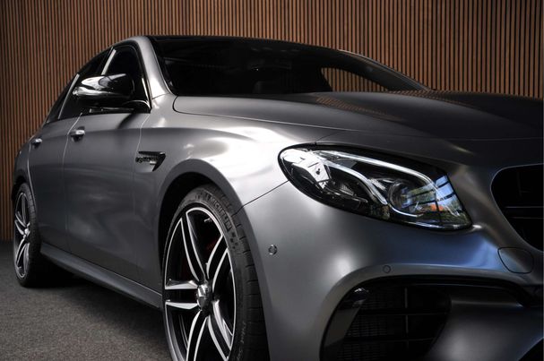 Mercedes-Benz E 63 AMG S 450 kW image number 28