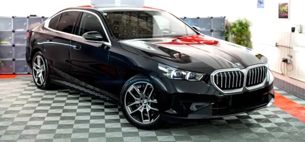 BMW 520i 135 kW image number 7