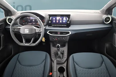 Car image 5