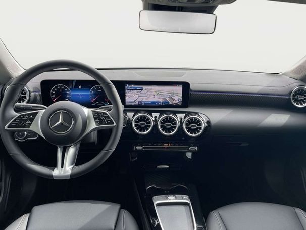 Mercedes-Benz CLA 180 100 kW image number 9