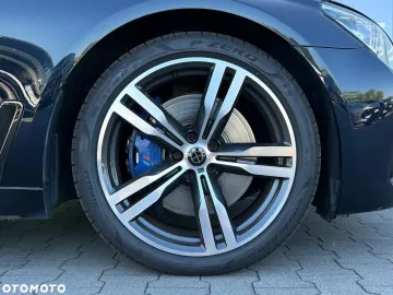 Car image 40