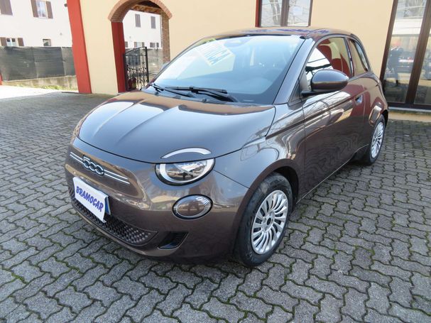 Fiat 500 e Action 70 kW image number 1