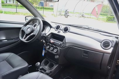 Car image 15