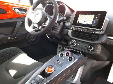 Car image 12