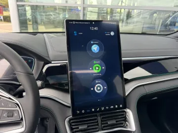 Car image 36