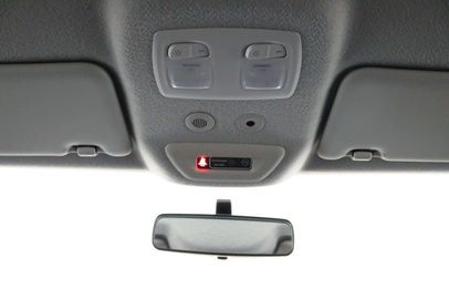 Car image 29