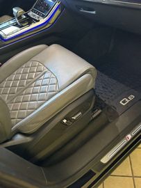 Car image 38