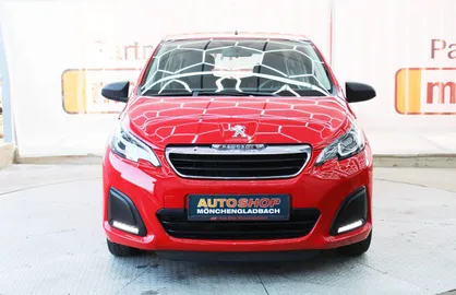 Car image 4