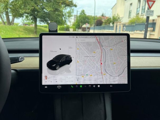 Tesla Model Y 60 192 kW image number 17