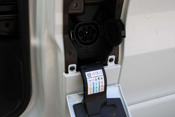 Renault Trafic Van L2H1 E-Tech 90 kW image number 8