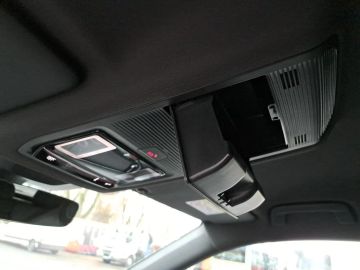 Car image 35