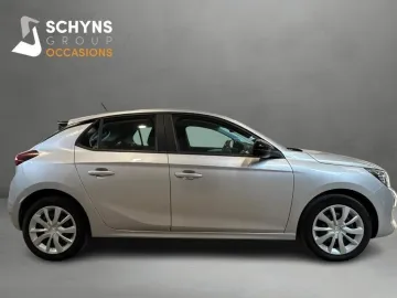 Car image 4