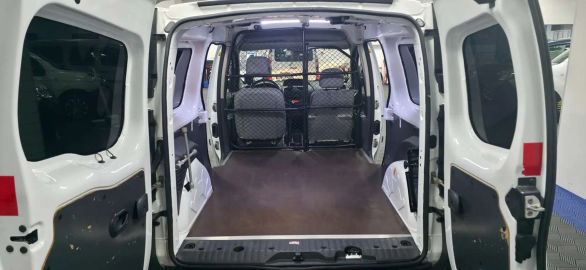 Car image 22