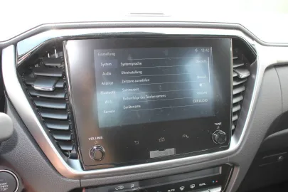 Car image 27