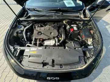 Car image 28