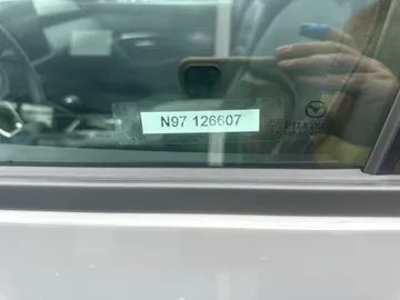 Car image 27