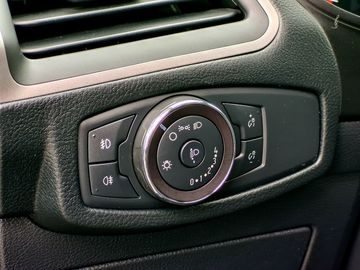 Car image 30