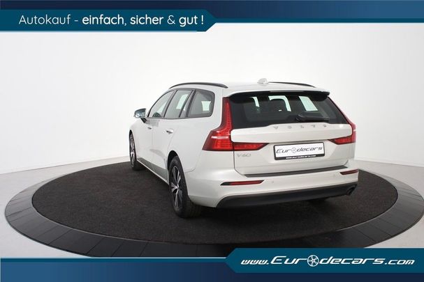 Volvo V60 D3 Momentum 110 kW image number 6