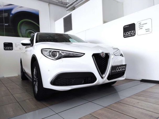 Alfa Romeo Stelvio 2.2 Diesel AT8 140 kW image number 2