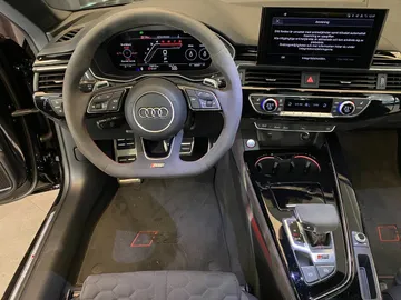 Car image 38
