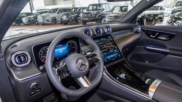 Mercedes-Benz GLC 300 de 4Matic 245 kW image number 16