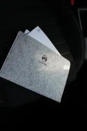 Car image 29