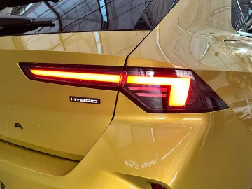 Car image 47