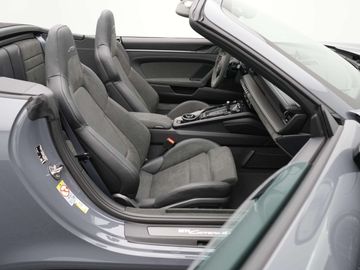 Car image 28