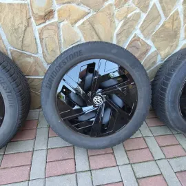 Car image 70