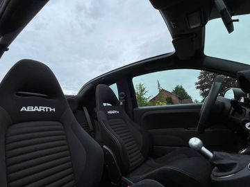 Car image 27