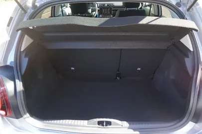 Car image 27