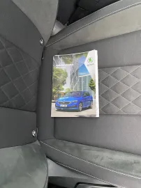 Car image 33