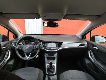 Car image 17