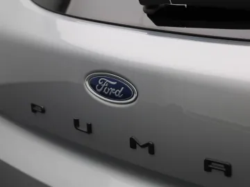 Car image 40